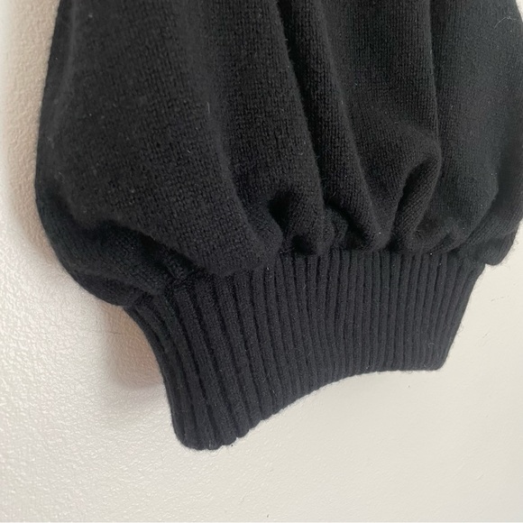 Chanel Cashmere Knit Bubble Mini Skirt Ready To Wear Size 36 US 6 - Picture 2 of 13